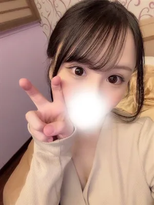 新人ななかティアラ