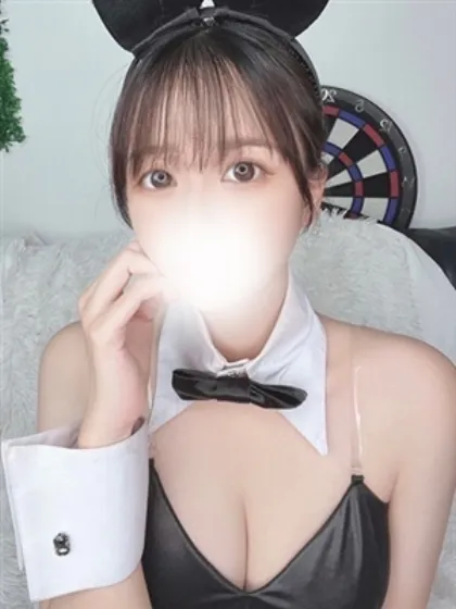 新人れいり/ティアラ