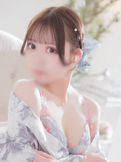 ひなこ☆圧倒的美少女！隣の人妻お口で愛して