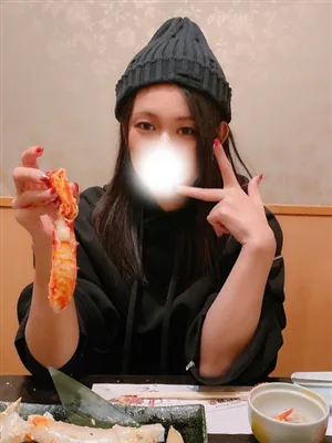 新人まきなティアラ