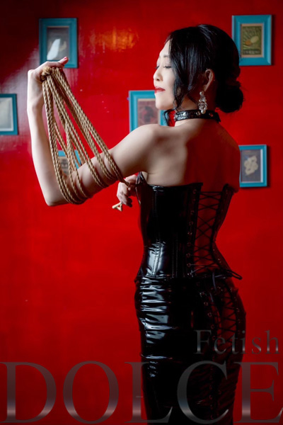 S嬢・紫-YUKARI-　フェティッシュDOLCE