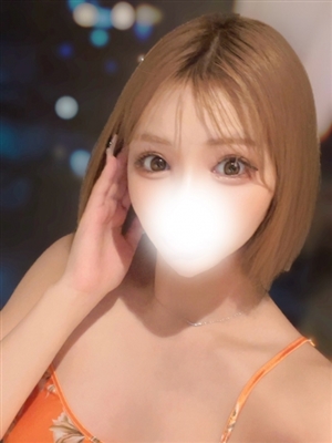 新人えみかティアラ