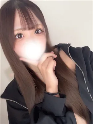 新人まなつティアラ