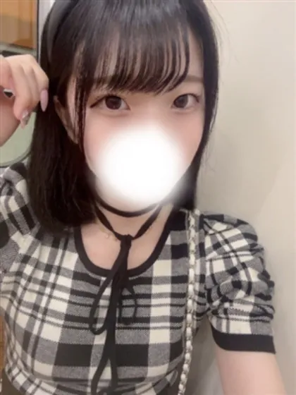 新人せれか/ティアラ