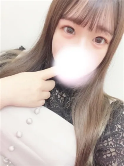 新人まりなティアラ