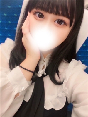 新人なつきティアラ