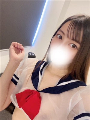 新人れいんティアラ