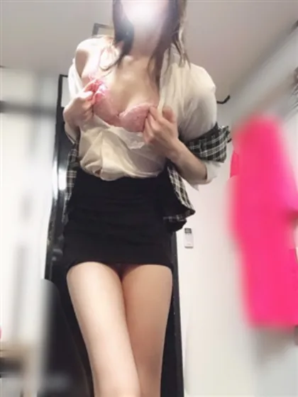 新人いずなティアラ