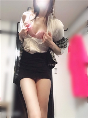 新人いずなティアラ