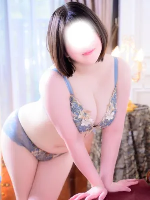 なつき人妻の楽園
