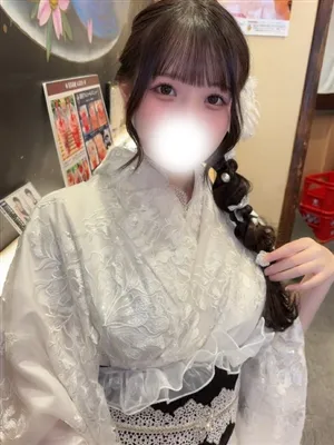 新人さらさティアラ