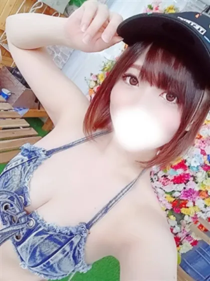 新人まなつ/ティアラ