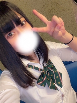 新人なぎさティアラ