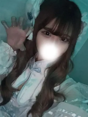 新人まゆあ/ティアラ