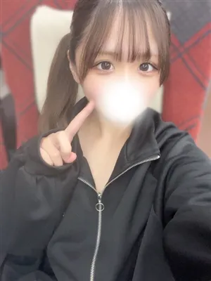 新人まなつティアラ