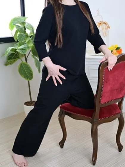 秋山都華沙(あきやま　つかさ)出張回春エステ　ヴェントゥーラ（Ventura）