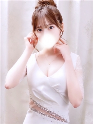 新人れみかティアラ