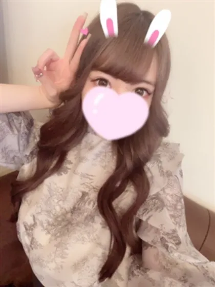 新人るる/ティアラ