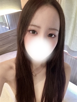 新人れなんティアラ