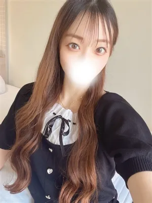 新人きこティアラ