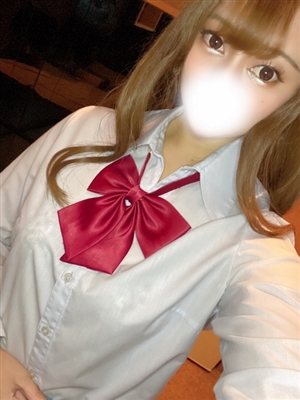 新人まゆかティアラ