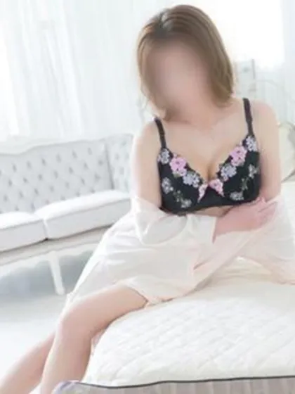 ★まみ★極上熟女店長激押し！隣の人妻お口で愛して