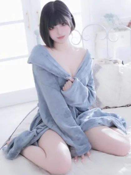 【ＡＶ女優】みこロイヤルクラブ