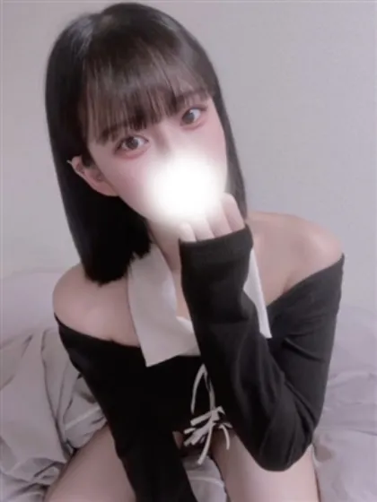 新人せれな/ティアラ