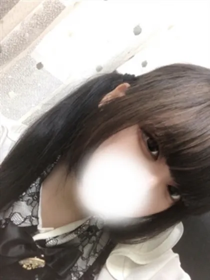 新人まりるティアラ