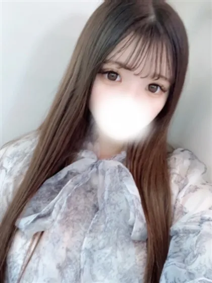 新人もなか/ティアラ