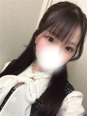 新人ひなつ/ティアラ