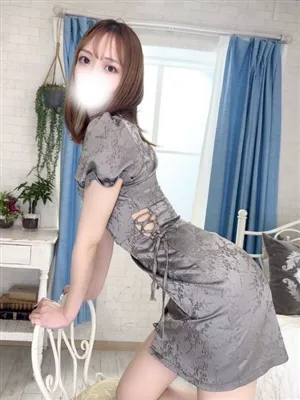 新人みなみティアラ