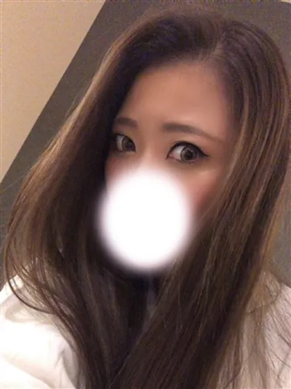 新人せいな/ティアラ