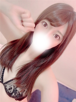 新人ゆうかティアラ