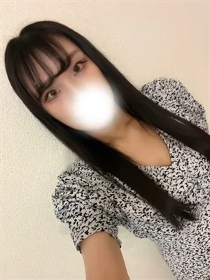 新人まりの/ティアラ
