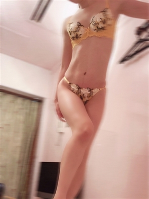 新人いずなティアラ