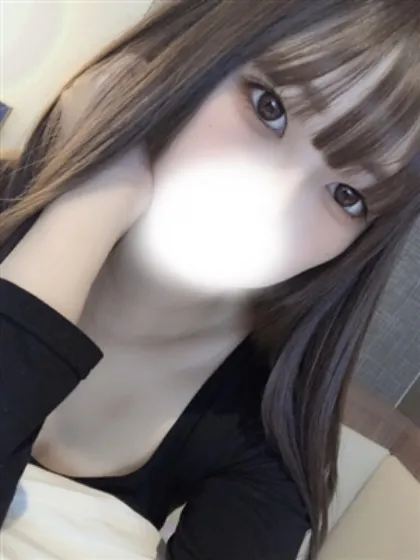 新人まりかティアラ