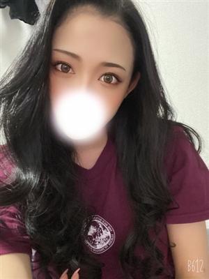 新人ゆうりティアラ