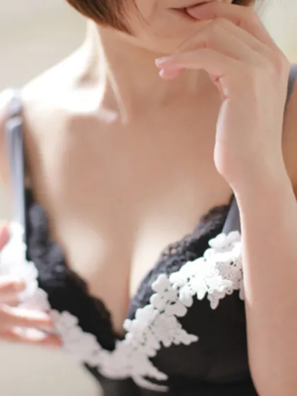 まゆみ★清楚系しっぽり熟女隣の人妻お口で愛して