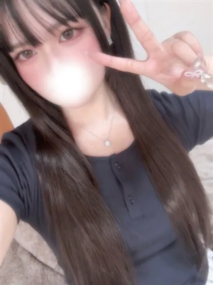 新人ゆずきティアラ
