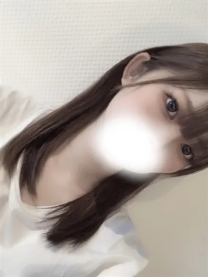 新人まりかティアラ