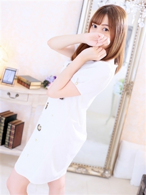 新人れいんティアラ