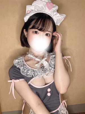 新人まりいティアラ