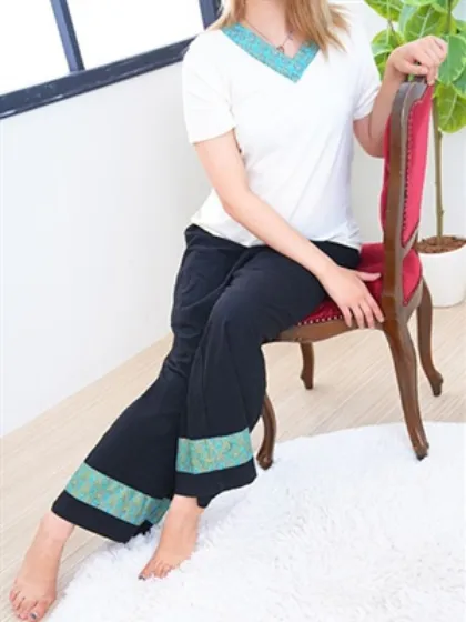 柏木絵奈(かしわぎ　えな)出張回春エステ　ヴェントゥーラ（Ventura）