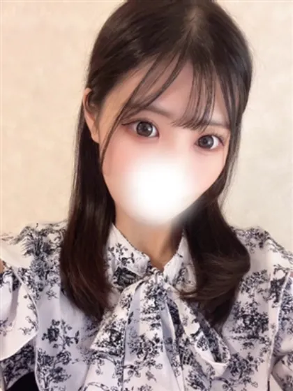 新人すず/ティアラ