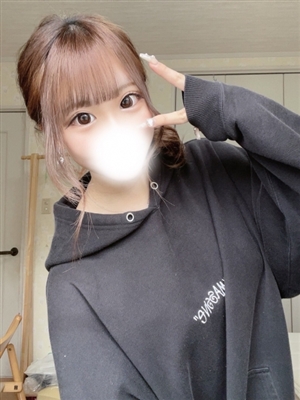 新人まうティアラ