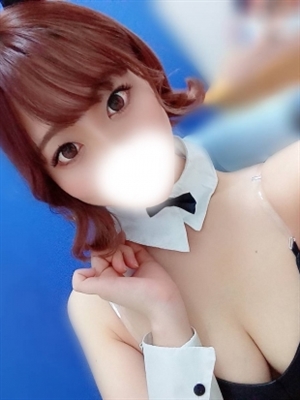 新人まなつティアラ